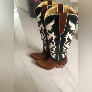 NEW ELVIRA size 8 Ariat Brown and Green Western Cowboy Boots